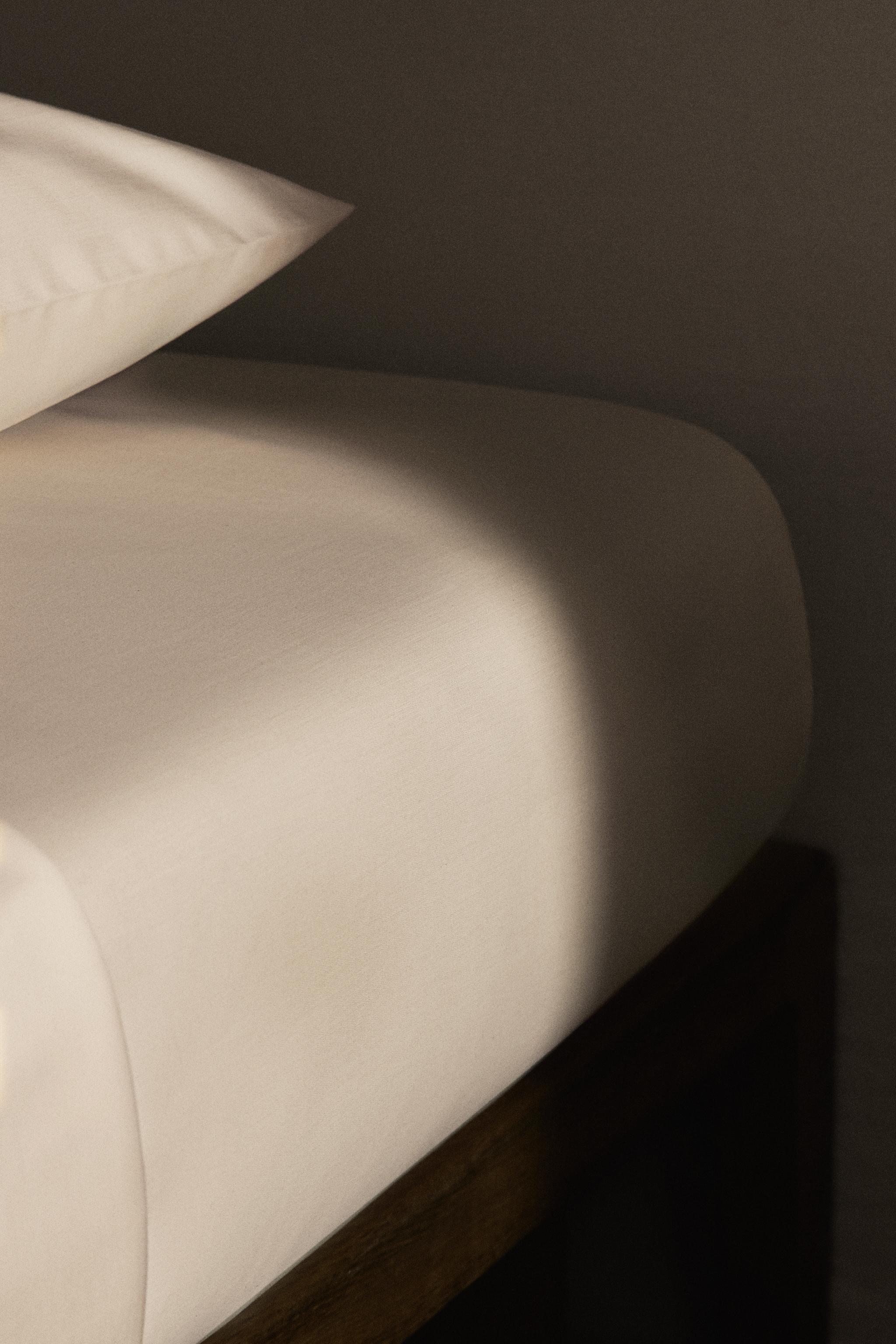 SATEEN FITTED SHEET | 11.8" THICK (1000 THREAD COUNT)